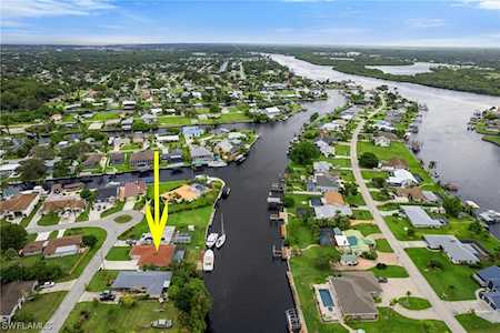 2107 Tobago Cir Fort Myers, FL 33905