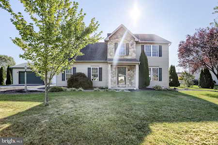 5225 Board Rd Mount Wolf, PA 17347