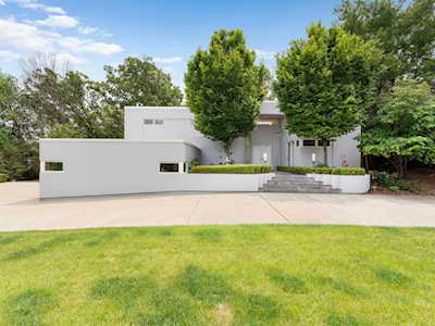 407 Fox Trail Ln Oak Brook, IL 60523