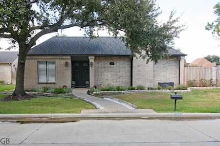3339 Country Club Blvd Stafford, TX 77477