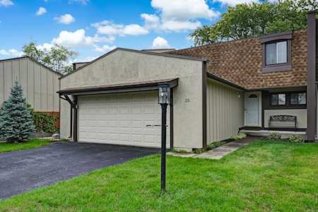 25 Stonehearth Square Indian Head Park, IL 60525