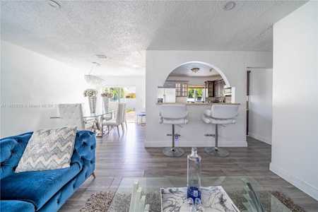 1720 SW 64th Ter North Lauderdale, FL 33068