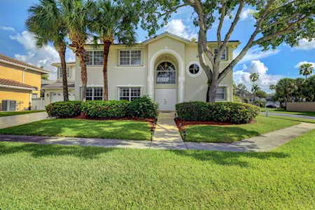 10694 Wheelhouse Circle Boca Raton, FL 33428