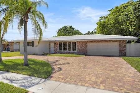 1221 SE 1 Avenue Pompano Beach, FL 33060