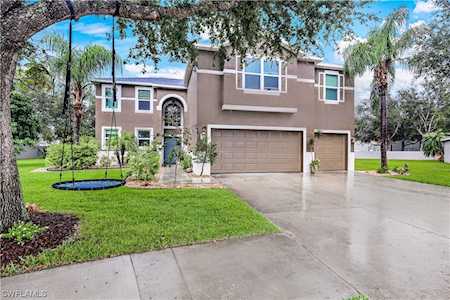 17301 Stepping Stone Dr Fort Myers, FL 33967