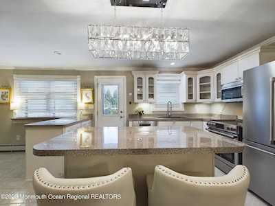 171 Wharfside Dr Monmouth Beach, NJ 07750