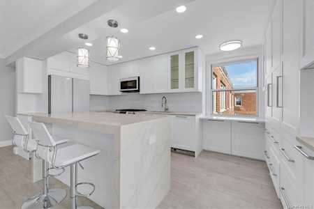 3755 Henry Hudson Parkway #14A Bronx, NY 10463
