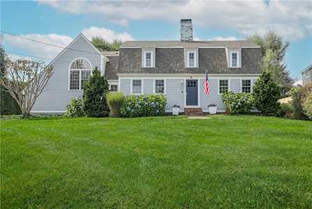81 Ashurst Ave Middletown, RI 02842