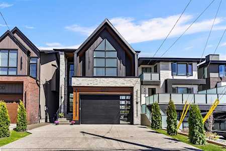 502 30 Ave NE Calgary, AB T2E 2E3