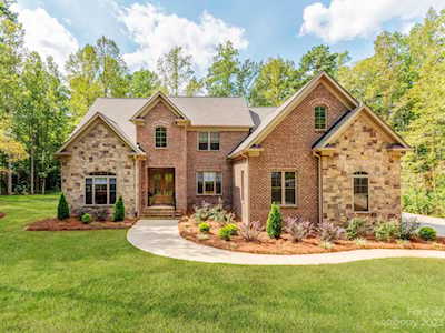468 May Green Dr Clover, SC 29710