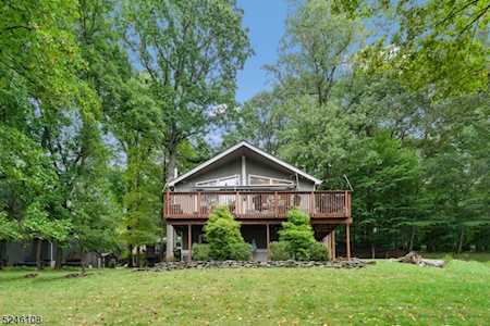 15 Deer Run Dr High Bridge Boro, NJ 08829