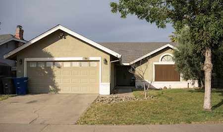1800 Pinecrest Lane Modesto, CA 95355
