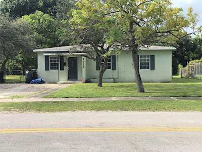 1713 NW 14th Ct Fort Lauderdale, FL 33311