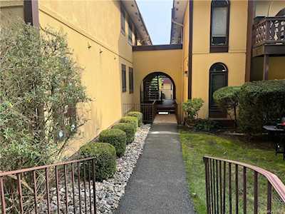 17 Granada Crescent #9 White Plains, NY 10603