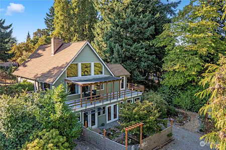 1002 Pierce St Tacoma, WA 98405
