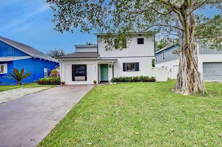2474 Douglas Avenue Delray Beach, FL 33444