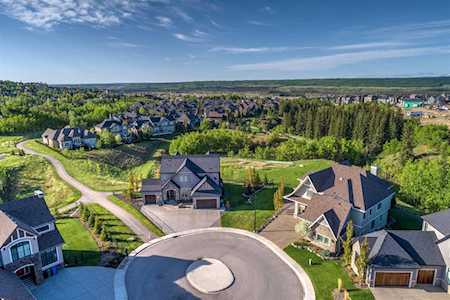 222 Mystic Ridge Park SW Calgary, AB T3H1S8