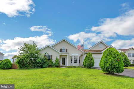 235 Riveredge Dr New Castle, DE 19720
