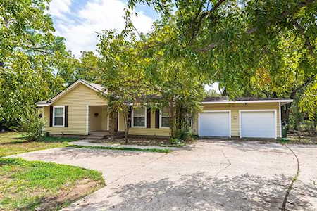 1312 W Park Row Drive Arlington, TX 76013