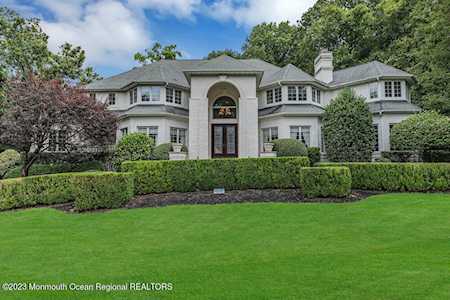 12 Round Hill Rd Holmdel, NJ 07733