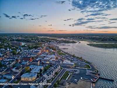 156 W Front St #5 Keyport, NJ 07735