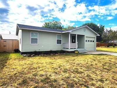 271 E Houston Street Van Alstyne, TX 75495
