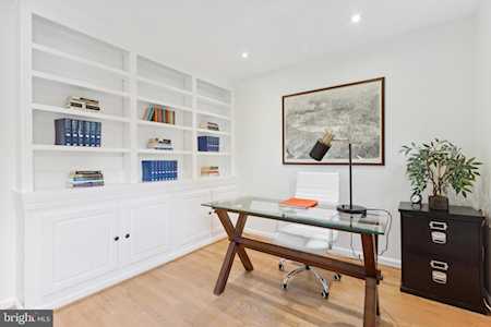 1720 Chesterbrook Vale Ct Mclean, VA 22101
