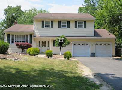 284 Union Hill Rd Manalapan, NJ 07726