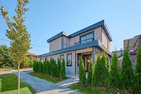 1202 Kaslo Street Vancouver, BC V5K 3Z7