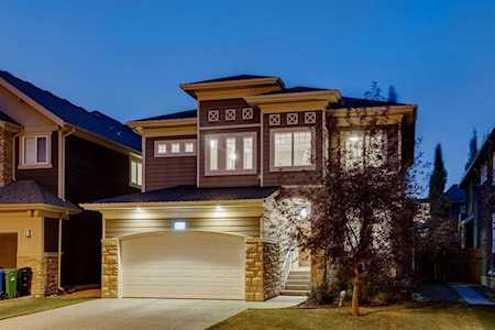 228 Aspen Dale Way SW Calgary, AB T3H 0S1