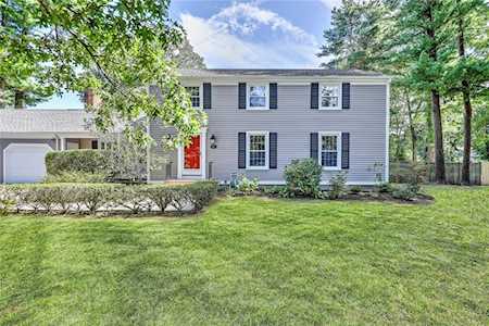311 New Meadow Rd Barrington, RI 02806