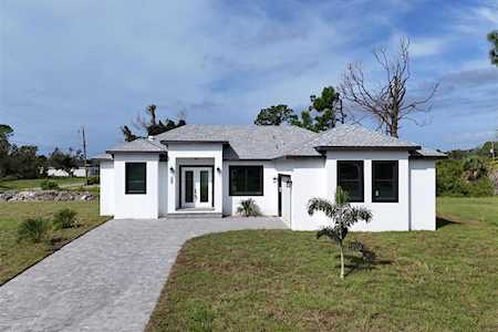 200 Redwood Rd Rotonda West, FL 33947