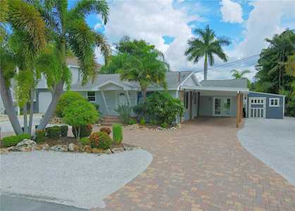 110 Lorraine St Crystal Beach, FL 34681