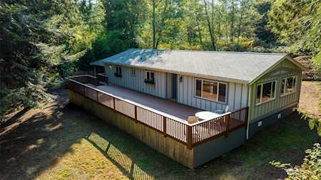 21175 President Point Rd NE Kingston, WA 98346