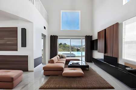 2497 Darlington Row La Jolla, CA 92037