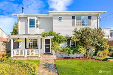 10810 37th Ave SW Seattle, WA 98146