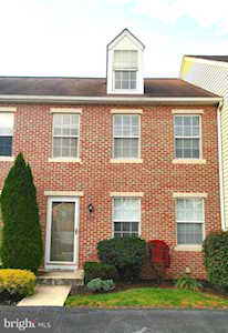 127 Buckley Dr Harrisburg, PA 17112