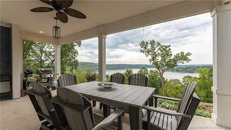 20 Rue De Bellevue Sunrise Beach, MO 65079