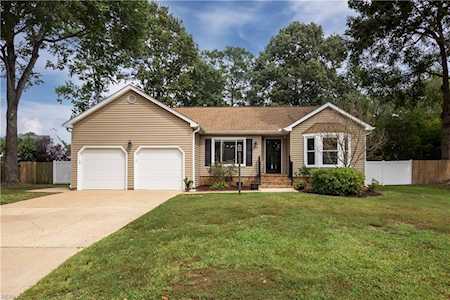 2107 Agecroft Rd Virginia Beach, VA 23454