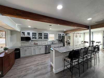 3906 Burr Oak LN Austin, TX 78727