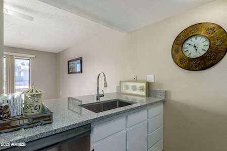 3033 E Devonshire Avenue #2031 Phoenix, AZ 85016