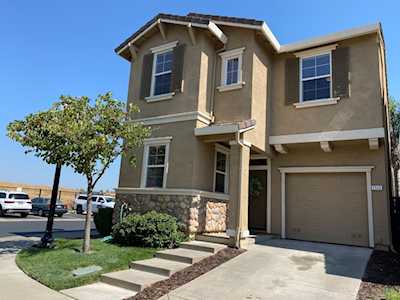 2515 Huckleberry Circle West Sacramento, CA 95691