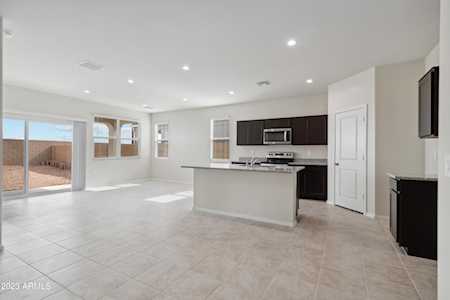 10180 S Hale Drive Apache Junction, AZ 85120