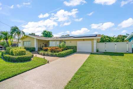 1674 Indian Rocks Rd S Largo, FL 33774