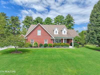 520 Golden Rose Dr Maryville, TN 37803