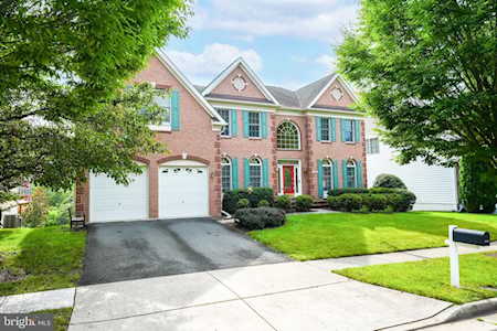 43224 Valiant Dr Chantilly, VA 20152