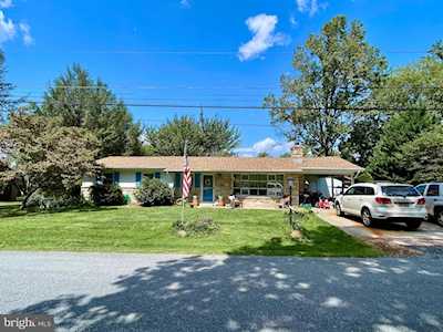 7562 Red Pine Rd Harrisburg, PA 17112