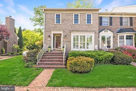 10718 Brewer House Rd Rockville, MD 20852