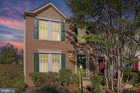 19942 Upland Terrace Ashburn, VA 20147