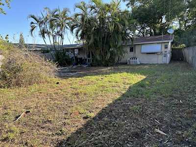 3752 Arkansas Ave NE St. Petersburg, FL 33703